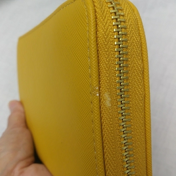Steve Madden Yellow Wristlet Wallet - Picture 7 of 8
